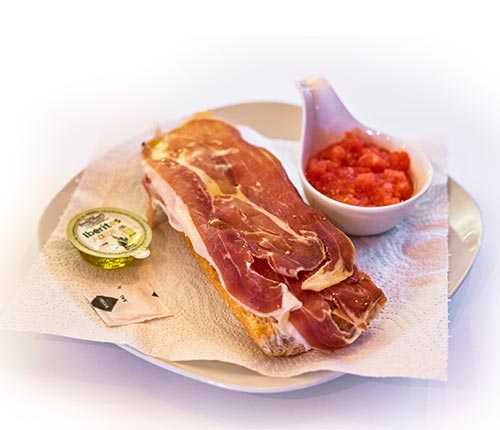 tosta_jamon_restaurante_peruano_acordes_castellon